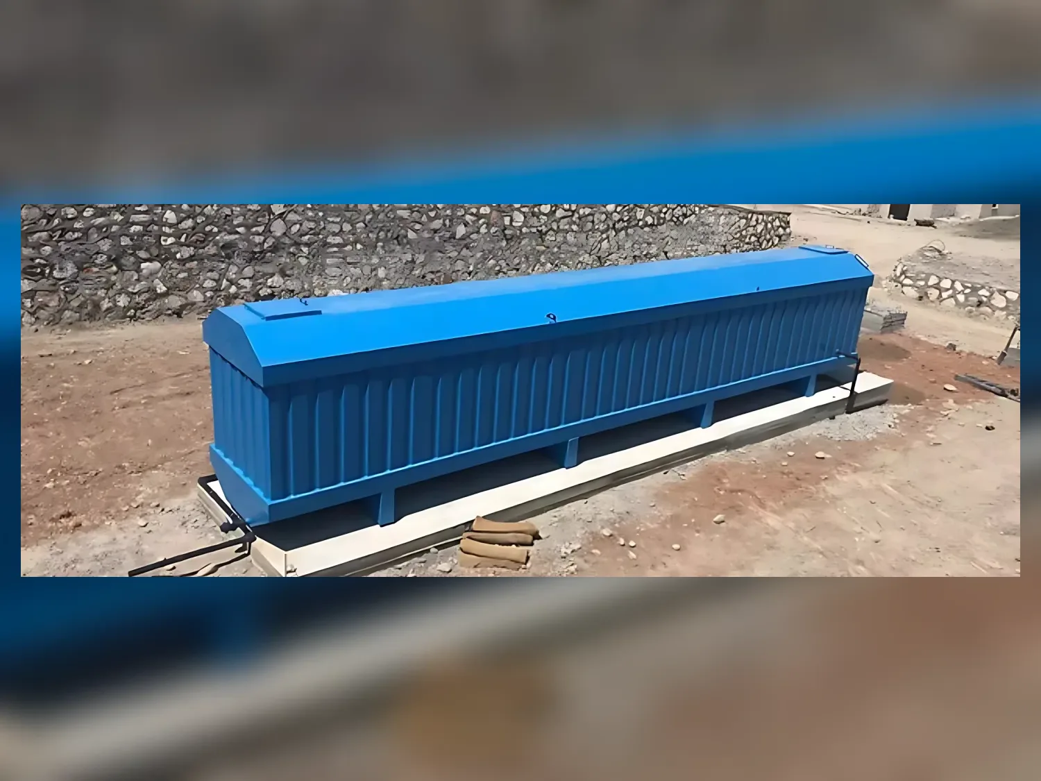 Sahada kurulu mavi paket atık su arıtma ünitesi